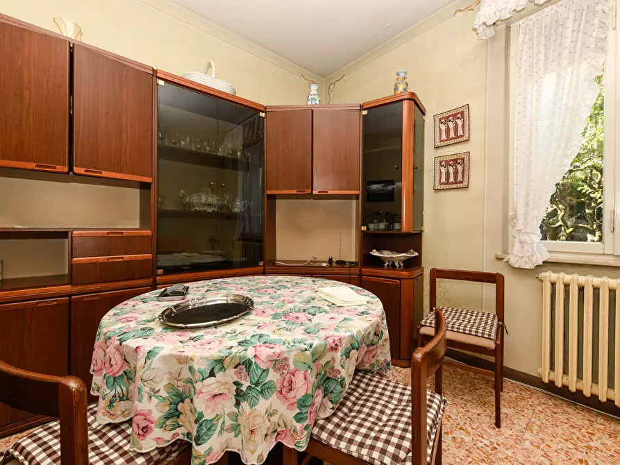 Immagine 10 di Villa in vendita  in Via Dolarici a Desenzano Del Garda