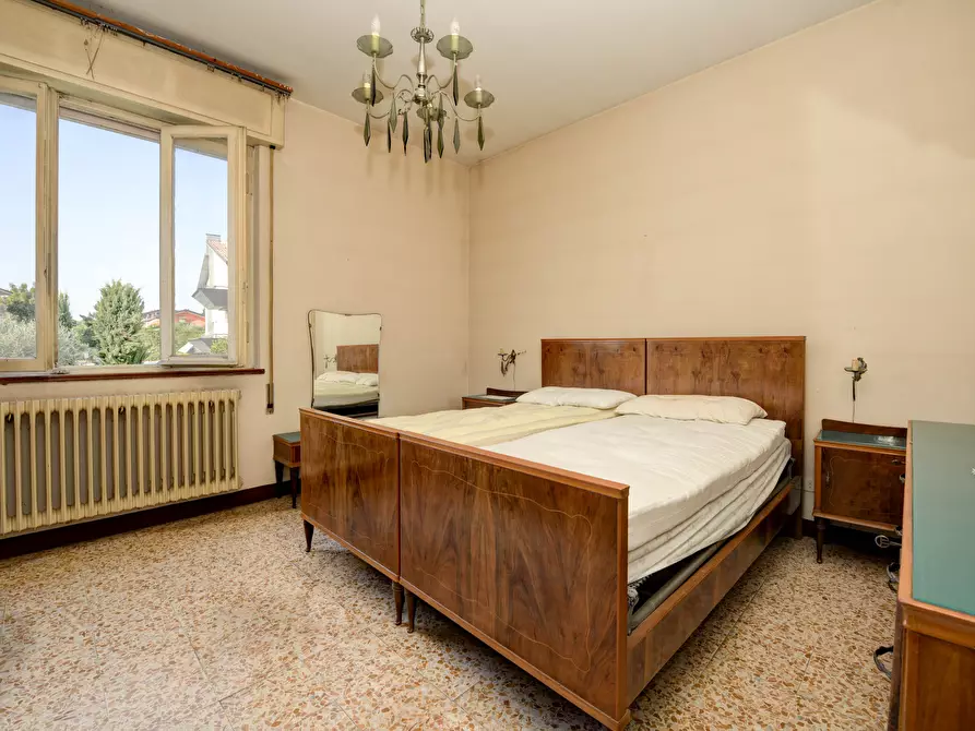 Immagine 25 di Villa in vendita  in Via Dolarici a Desenzano Del Garda