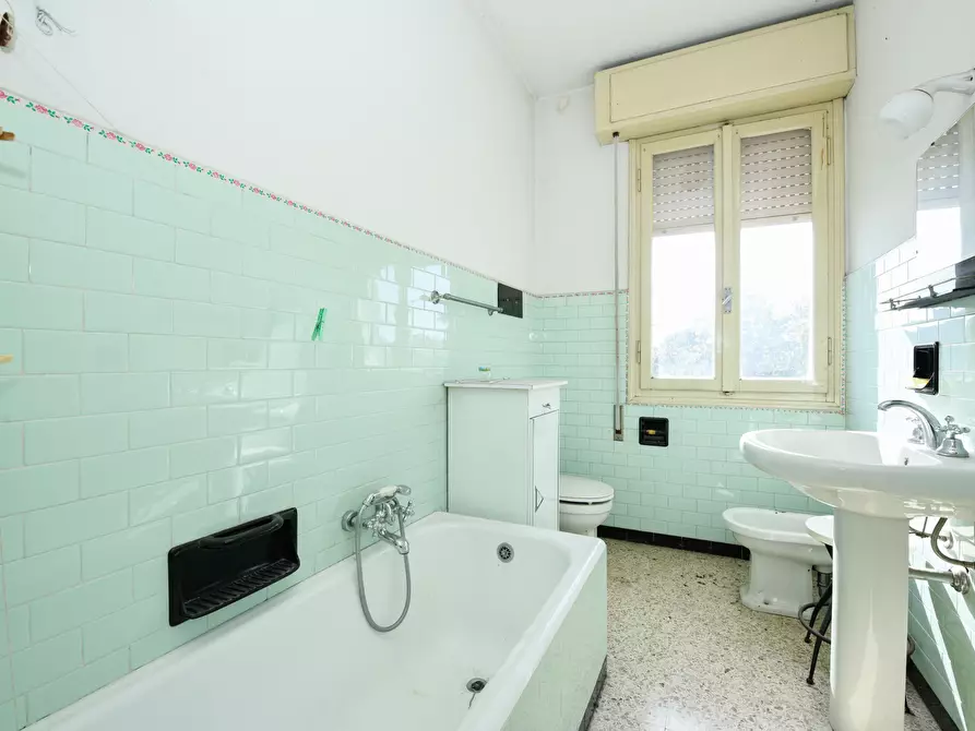 Immagine 24 di Villa in vendita  in Via Dolarici a Desenzano Del Garda