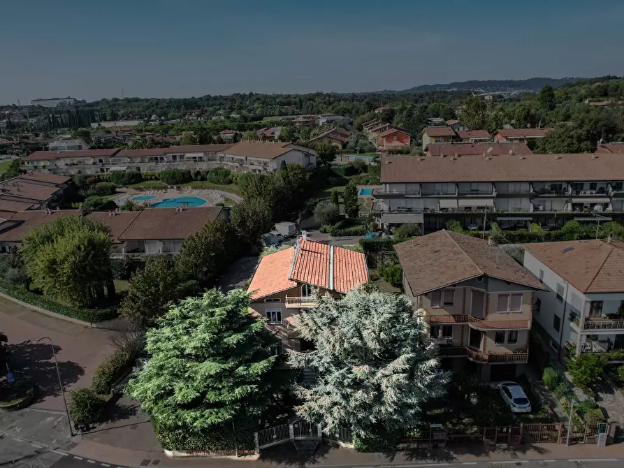 Immagine 4 di Villa in vendita  in Via Dolarici a Desenzano Del Garda