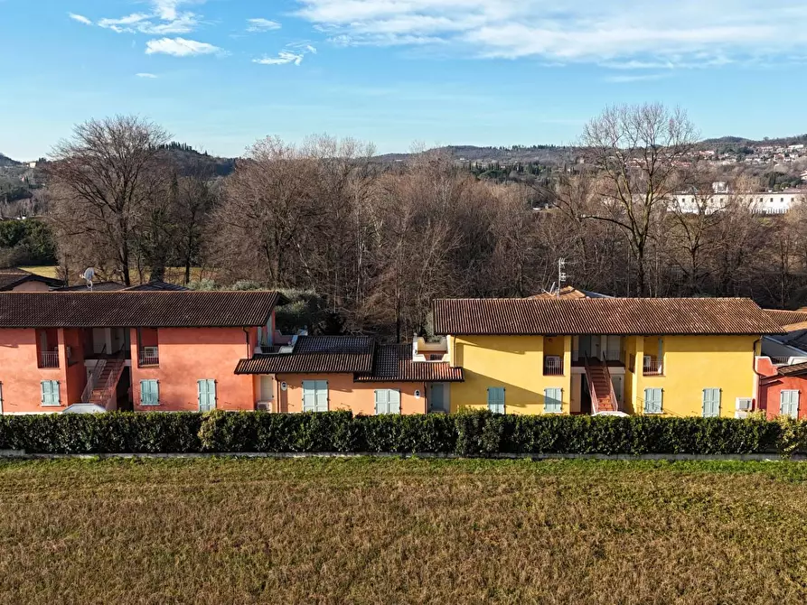 Immagine 1 di Appartamento in vendita  in via dei colli a Manerba Del Garda