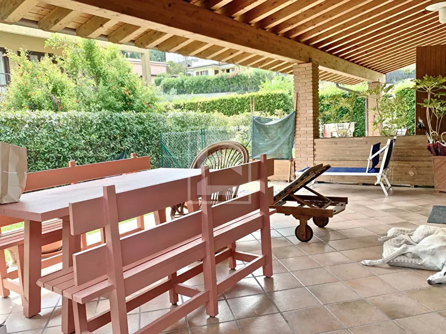 Immagine 6 di Appartamento in vendita  in Via San Rocco a Padenghe Sul Garda