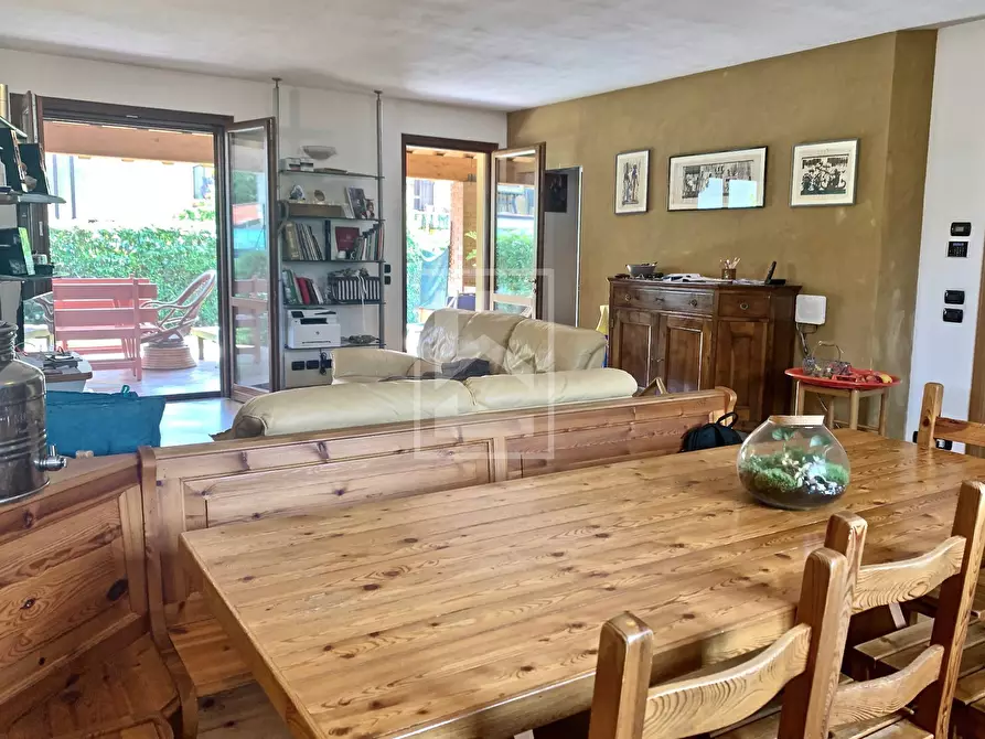 Immagine 12 di Appartamento in vendita  in Via San Rocco a Padenghe Sul Garda