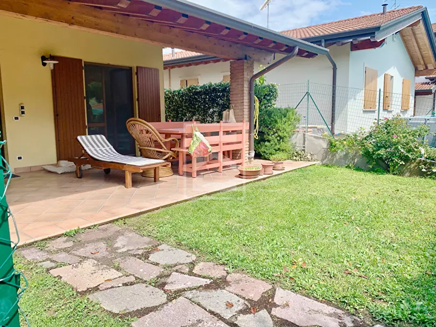 Immagine 8 di Appartamento in vendita  in Via San Rocco a Padenghe Sul Garda