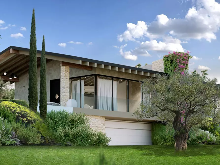 Immagine 2 di Villa in vendita  in Via Aquilani a Toscolano-Maderno