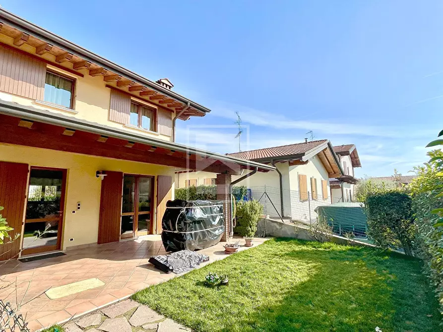 Immagine 3 di Appartamento in vendita  in Via San Rocco a Padenghe Sul Garda