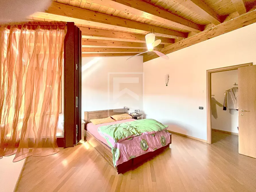 Immagine 21 di Appartamento in vendita  in Via San Rocco a Padenghe Sul Garda