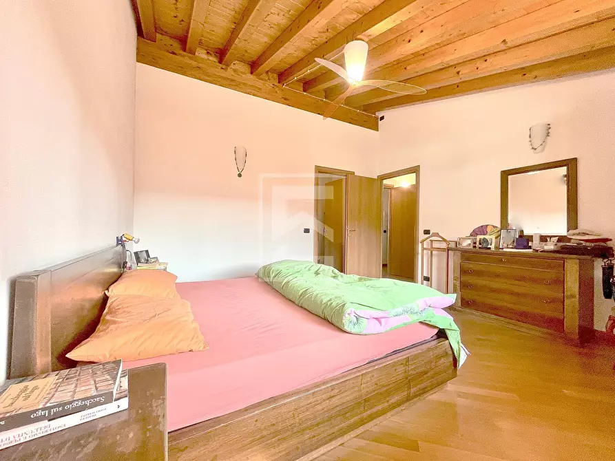 Immagine 22 di Appartamento in vendita  in Via San Rocco a Padenghe Sul Garda