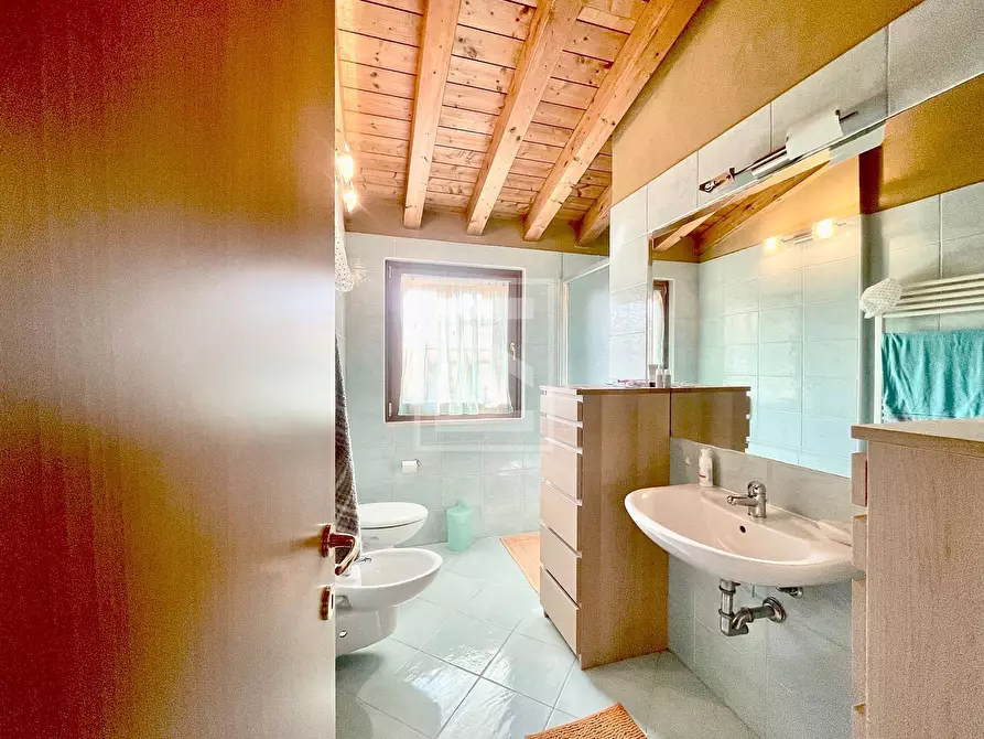 Immagine 24 di Appartamento in vendita  in Via San Rocco a Padenghe Sul Garda