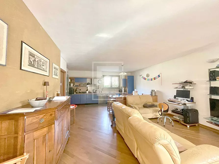 Immagine 13 di Appartamento in vendita  in Via San Rocco a Padenghe Sul Garda