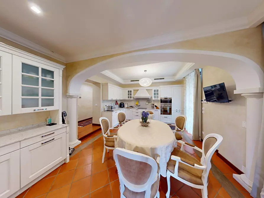 Immagine 7 di Villa in vendita  in Via Tommaso dal Molin a Desenzano Del Garda