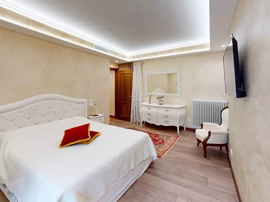 Immagine 13 di Villa in vendita  in Via Tommaso dal Molin a Desenzano Del Garda