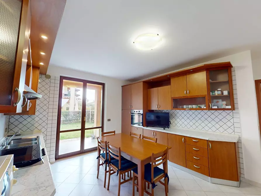 Immagine 1 di Appartamento in vendita  in Via Atleti Azzurri d'Italia a Puegnago Sul Garda