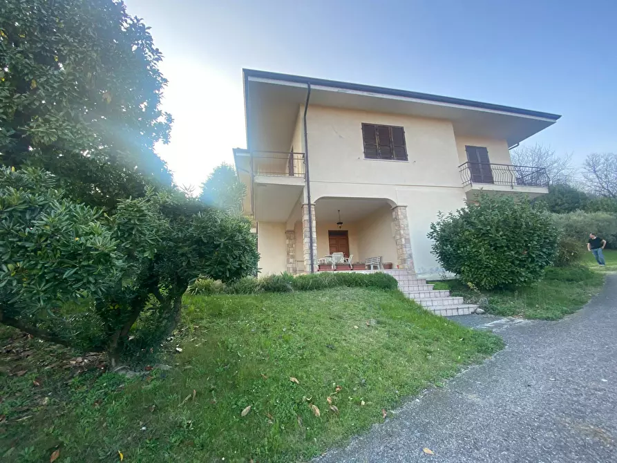 Immagine 1 di Villa in vendita  in via Bagozzi a Gavardo