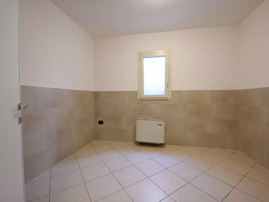 Immagine 29 di Villa in vendita  in via della Selva a Manerba Del Garda