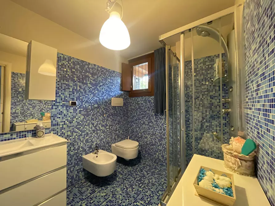 Immagine 26 di Villa in vendita  in Via Centenaro a Desenzano Del Garda