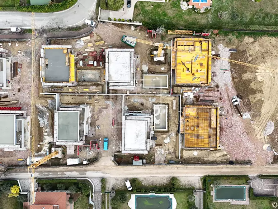 Immagine 16 di Villa in vendita  in Via San Sivino a Moniga Del Garda