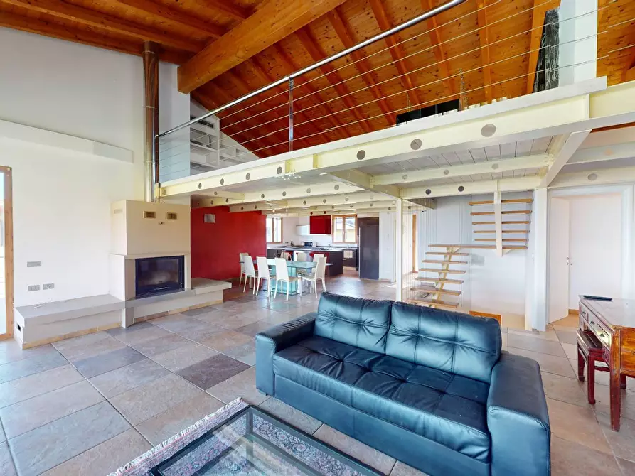 Immagine 3 di Villa in vendita  in via catullo a Manerba Del Garda