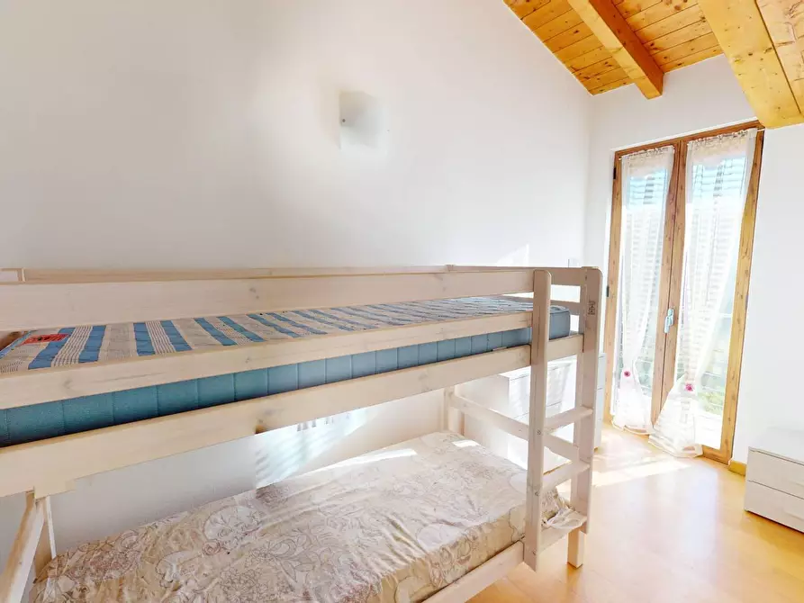 Immagine 15 di Villa in vendita  in via catullo a Manerba Del Garda