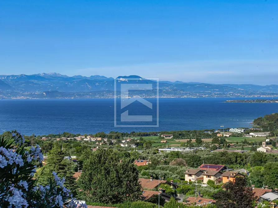 Immagine 22 di Villa in vendita  in via barcuzzi a Padenghe Sul Garda