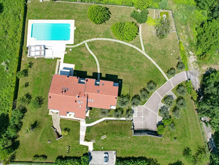 Immagine 30 di Appartamento in vendita  in Località Massadrino a Desenzano Del Garda