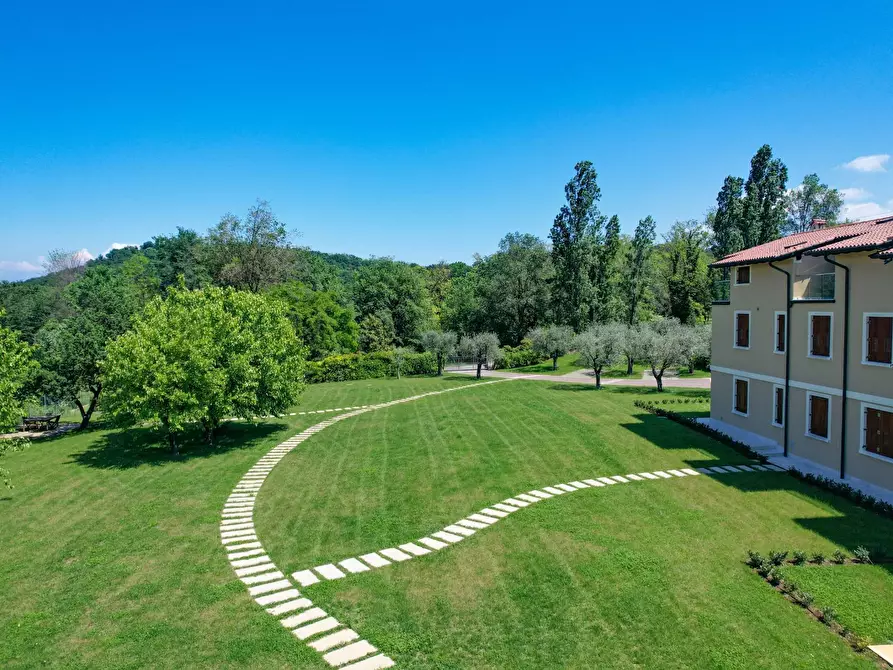 Immagine 27 di Attico in vendita  in Località Massadrino a Desenzano Del Garda