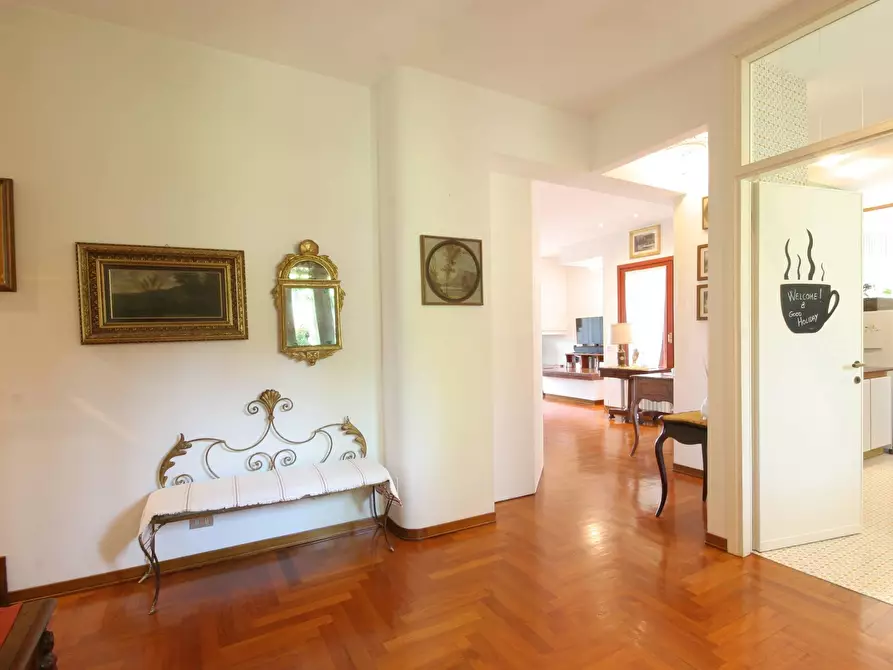 Immagine 3 di Villa in vendita  in Via Catullo a Manerba Del Garda