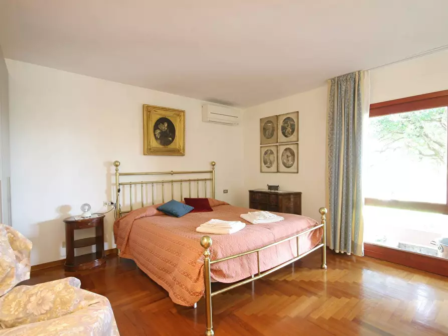 Immagine 13 di Villa in vendita  in Via Catullo a Manerba Del Garda