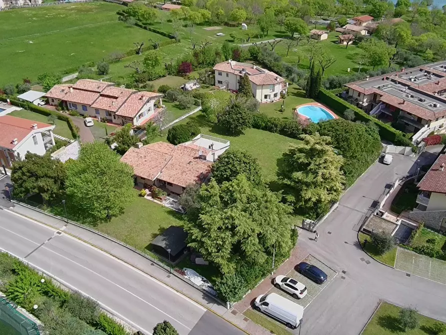Immagine 28 di Villa in vendita  in Via Catullo a Manerba Del Garda