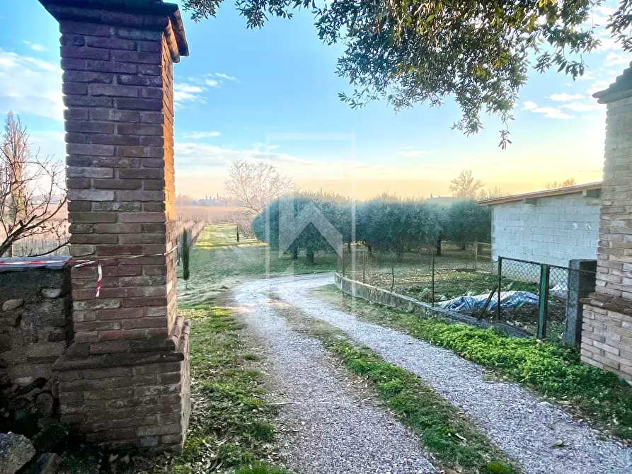 Immagine 1 di Rustico / casale in vendita  in via san pietro a Desenzano Del Garda