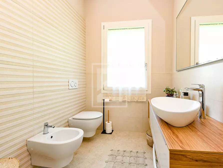 Immagine 21 di Villa in vendita  in VIA ENRICO FERMI a Soiano Del Lago