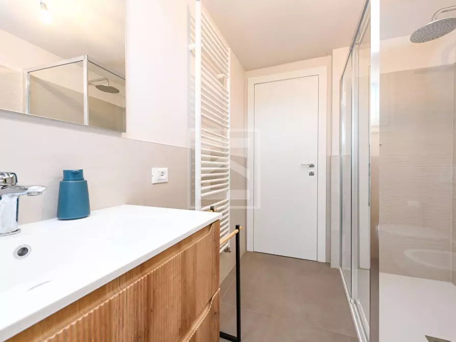 Immagine 24 di Villa in vendita  in VIA ENRICO FERMI a Soiano Del Lago