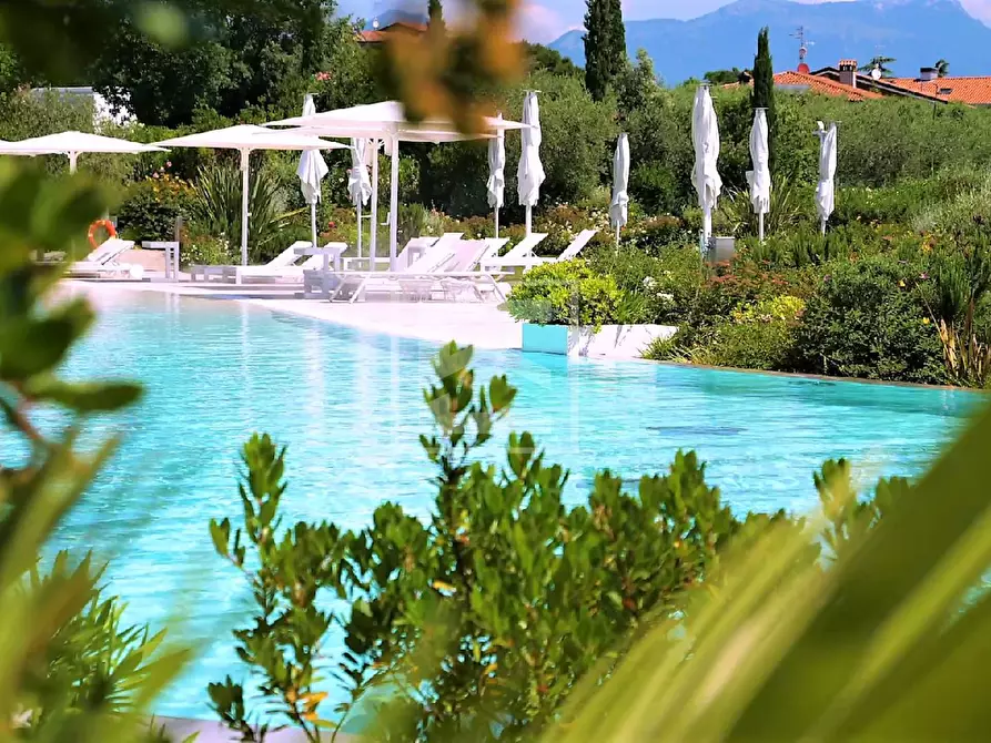 Immagine 30 di Appartamento in vendita  in Via San Rocco a Padenghe Sul Garda