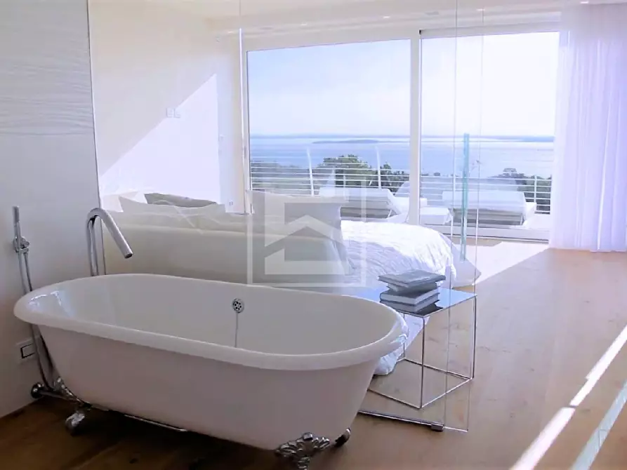 Immagine 11 di Appartamento in vendita  in Via San Rocco a Padenghe Sul Garda