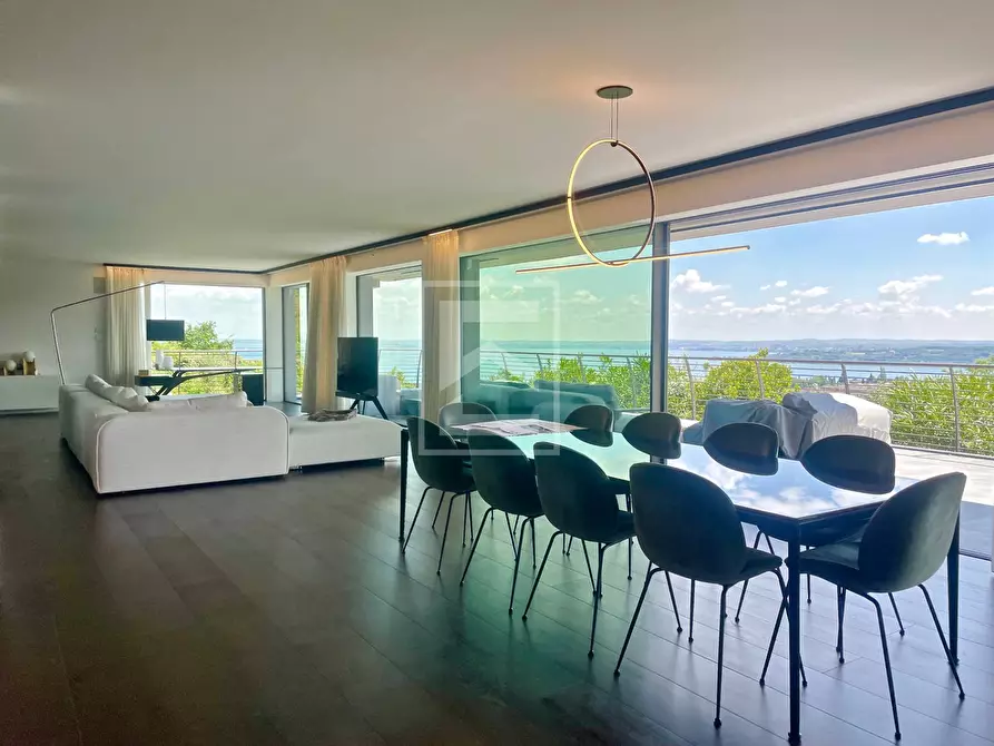 Immagine 5 di Appartamento in vendita  in Via San Rocco a Padenghe Sul Garda