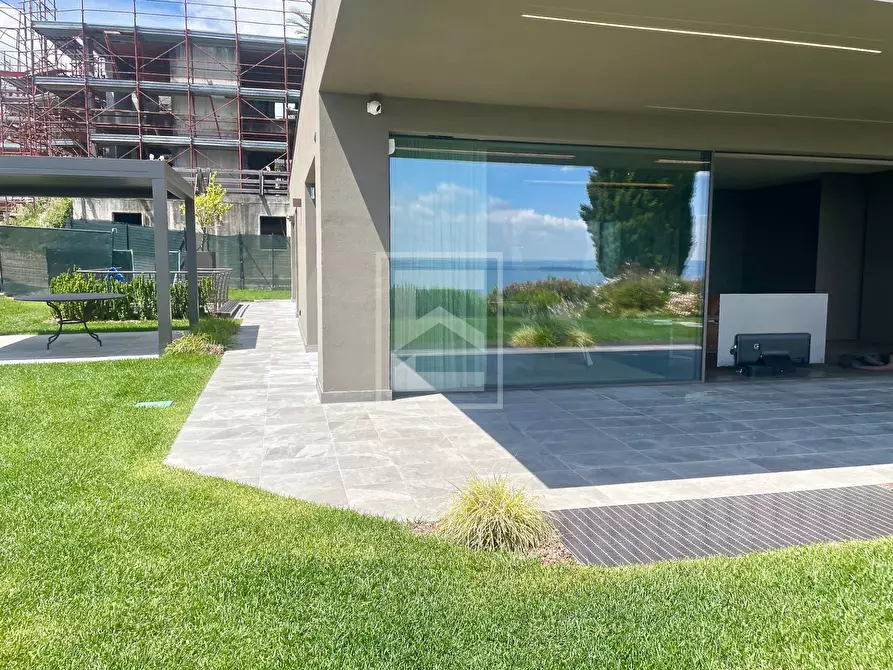 Immagine 25 di Appartamento in vendita  in Via San Rocco a Padenghe Sul Garda