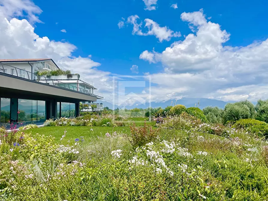 Immagine 3 di Appartamento in vendita  in Via San Rocco a Padenghe Sul Garda