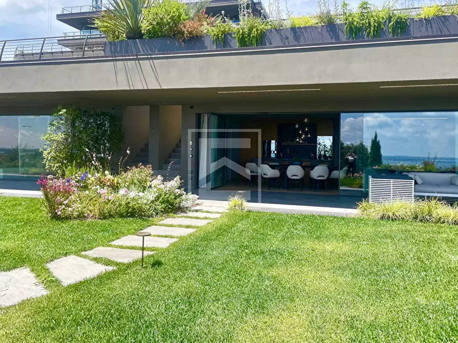 Immagine 16 di Appartamento in vendita  in Via San Rocco a Padenghe Sul Garda