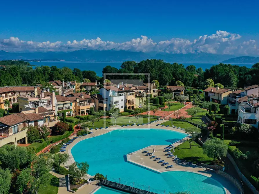 Immagine 30 di Appartamento in vendita  in Località Sermana a Peschiera Del Garda