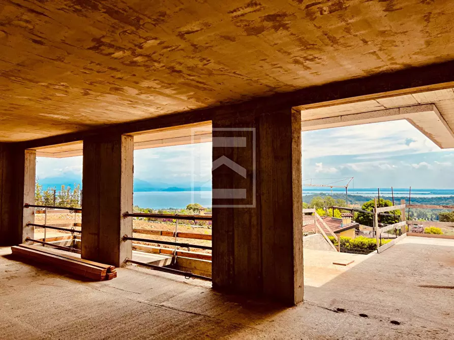 Immagine 18 di Villa in vendita  in Via Ronchi a Padenghe Sul Garda