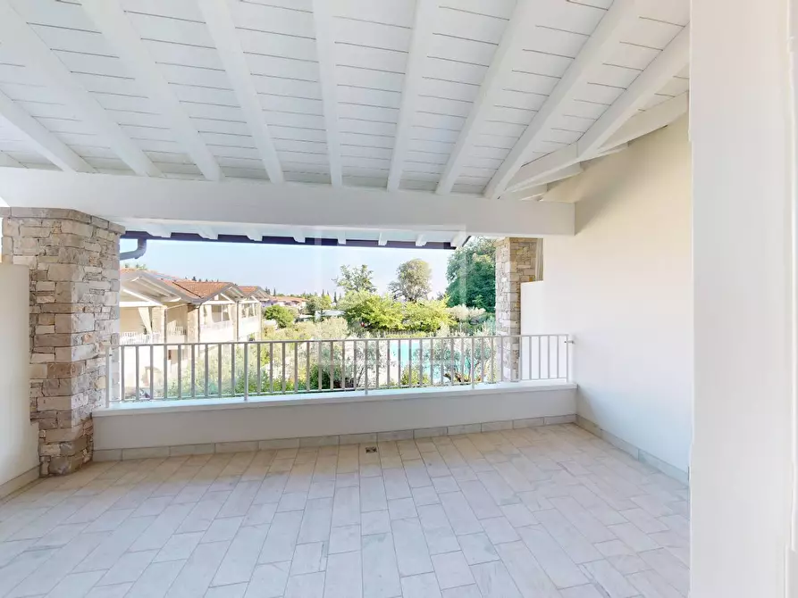 Immagine 15 di Villetta a schiera in vendita  in Via Belvedere a Padenghe Sul Garda