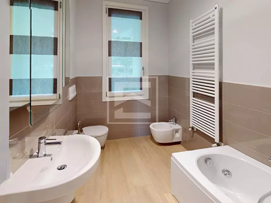 Immagine 21 di Villetta a schiera in vendita  in Via Belvedere a Padenghe Sul Garda