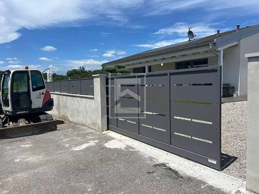 Immagine 20 di Villa in vendita  in Via Lavagnone a Desenzano Del Garda