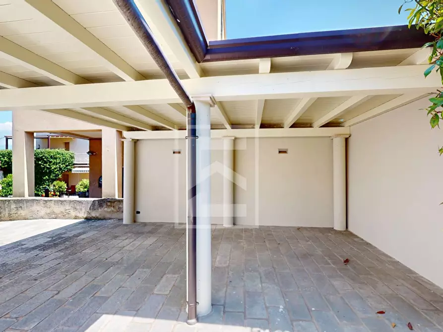 Immagine 25 di Villa in vendita  in via Magenta a Moniga Del Garda