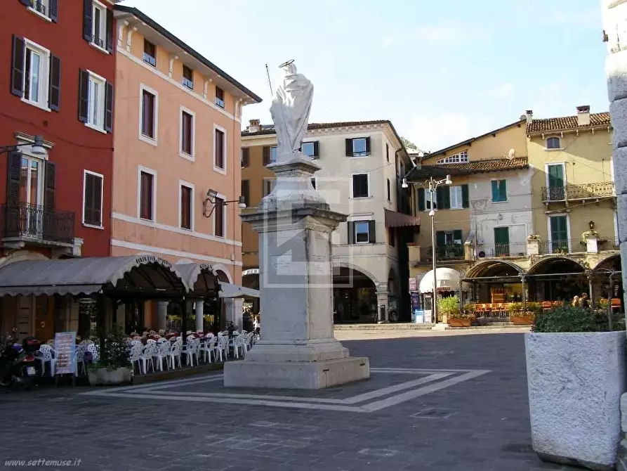 Immagine 9 di Appartamento in vendita  in Via scavi romani a Desenzano Del Garda