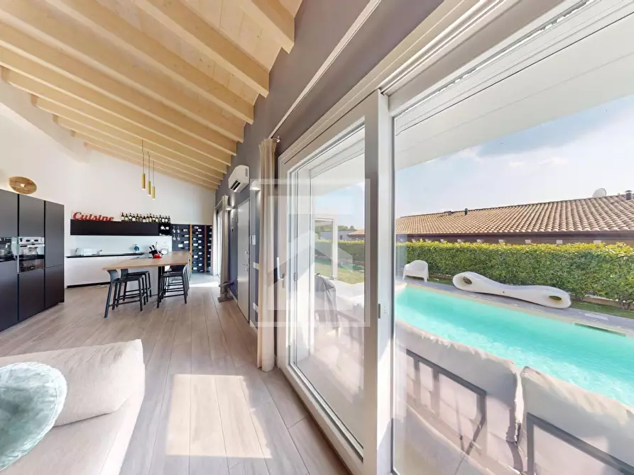 Immagine 4 di Villa in vendita  in s. Pietro a Desenzano Del Garda
