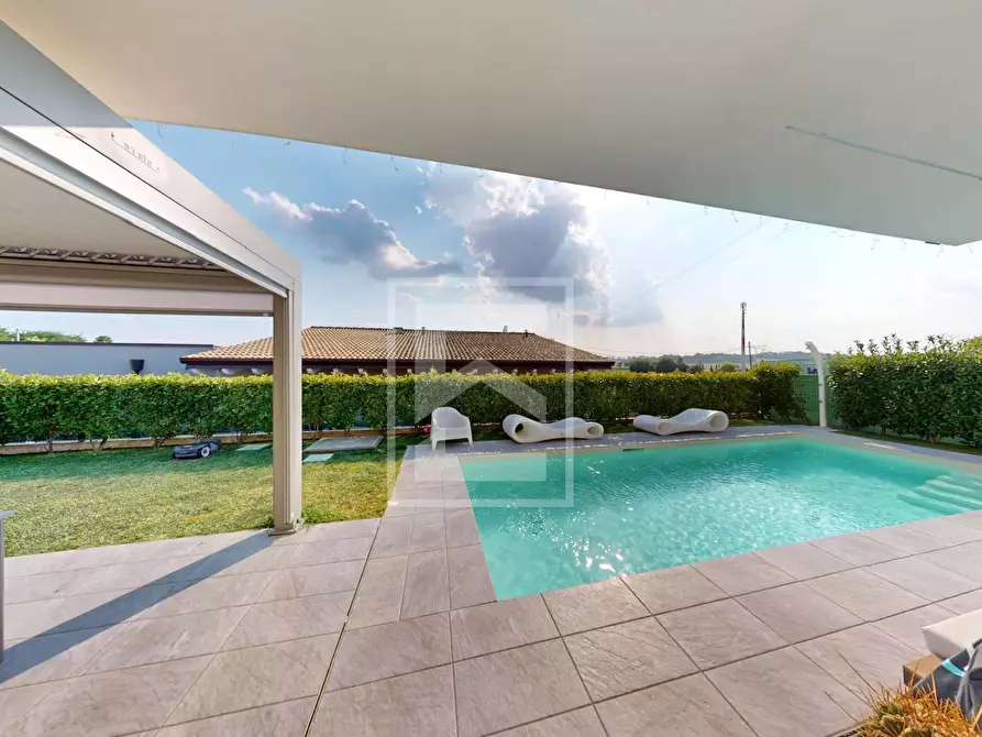 Immagine 17 di Villa in vendita  in s. Pietro a Desenzano Del Garda