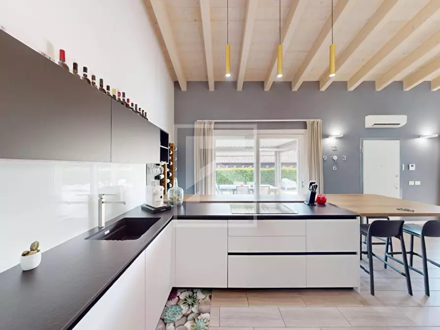 Immagine 12 di Villa in vendita  in s. Pietro a Desenzano Del Garda