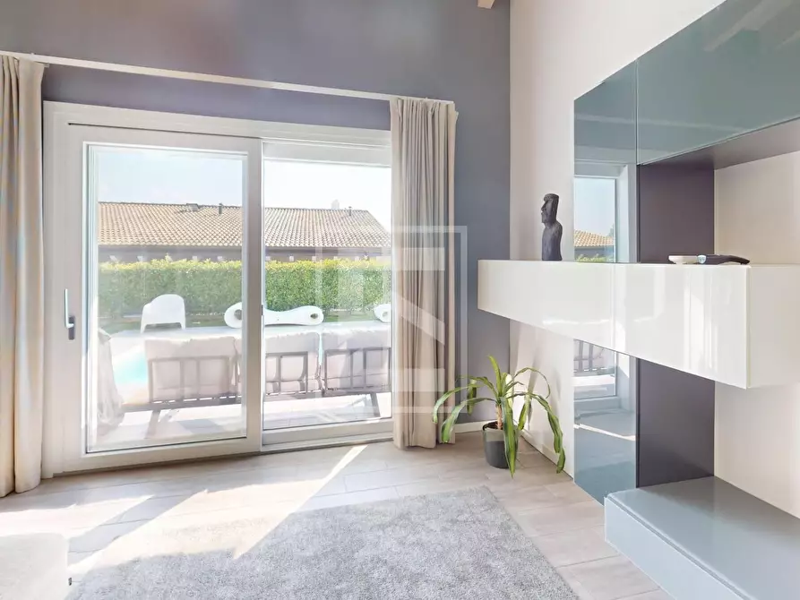 Immagine 10 di Villa in vendita  in s. Pietro a Desenzano Del Garda