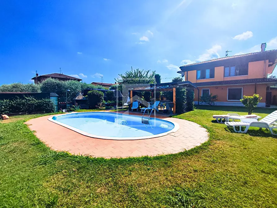 Immagine 1 di Casa bifamiliare in vendita  in via dante alighieri a Puegnago Sul Garda